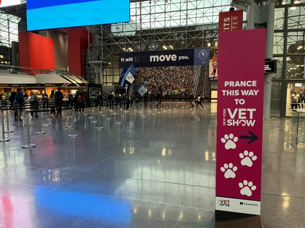 entrance to the 2022 New York Vet Show