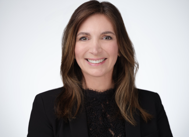 Laurie Lutz headshot