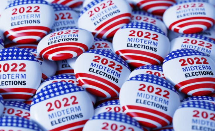 photo of 2022 midterm election buttons